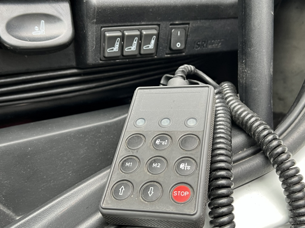 Iveco EuroCargo ML160E28 MitsubTU85 Tiefkühl 7,6m LBW - Camion frigorifique: photos 3 Iveco EuroCargo ML160E28 MitsubTU85 Tiefkühl 7,6m LBW - Camion frigorifique: photos 3