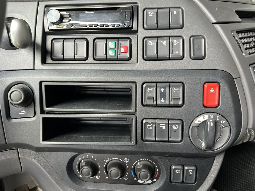 Daf XF 510 4x4 Hydrodrive Orig.479`Km Alu Retarder - Tracteur routier: photos 2 Daf XF 510 4x4 Hydrodrive Orig.479`Km Alu Retarder - Tracteur routier: photos 2