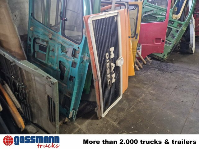 Konvolut Türen Oldtimer - Portière et pièces pour Camion: photos 5 Konvolut Türen Oldtimer - Portière et pièces pour Camion: photos 5