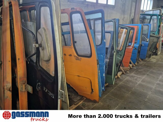 Konvolut Türen Oldtimer - Portière et pièces pour Camion: photos 4 Konvolut Türen Oldtimer - Portière et pièces pour Camion: photos 4