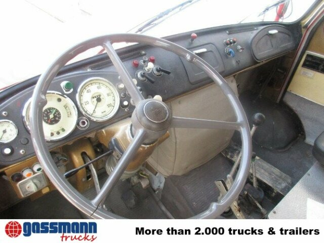 MAN 450 HALF TRO-TLF 16 - Ambulance: photos 4 MAN 450 HALF TRO-TLF 16 - Ambulance: photos 4