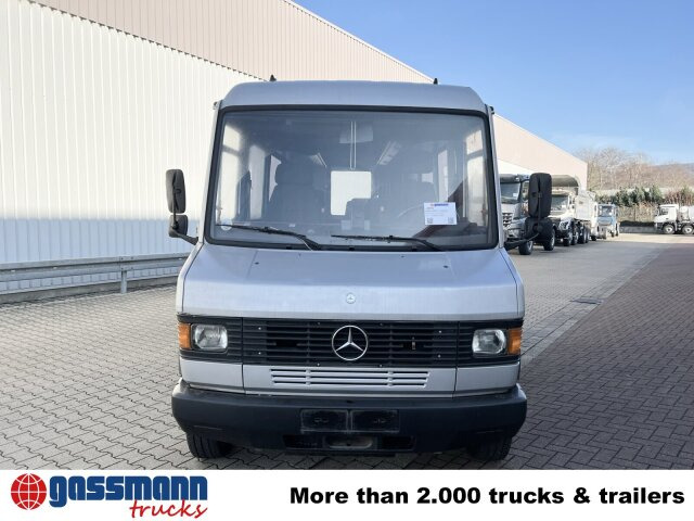 Minibus, Transport de personnes Mercedes-Benz 711 D-KA 4x2, Standklima, 11-Sitze, 2 x on stock: photos 9