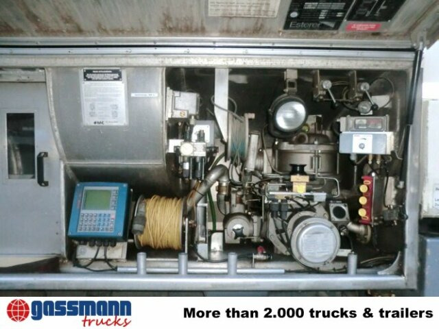 Mercedes-Benz SK 1824 L 4x2, Esterer Tankaufbau ca. 13.100l, 2 - Camion citerne: photos 2 Mercedes-Benz SK 1824 L 4x2, Esterer Tankaufbau ca. 13.100l, 2 - Camion citerne: photos 2