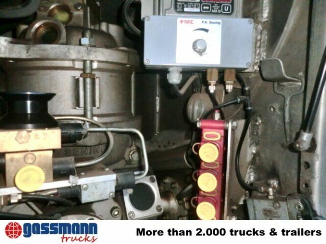 Mercedes-Benz SK 1824 L 4x2, Esterer Tankaufbau ca. 13.100l, 2 - Camion citerne: photos 3 Mercedes-Benz SK 1824 L 4x2, Esterer Tankaufbau ca. 13.100l, 2 - Camion citerne: photos 3