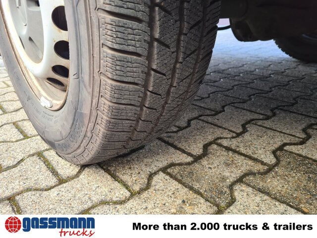 Mercedes-Benz Sprinter 316 KA 4x2, Rettungswagen - Fourgon utilitaire: photos 2 Mercedes-Benz Sprinter 316 KA 4x2, Rettungswagen - Fourgon utilitaire: photos 2