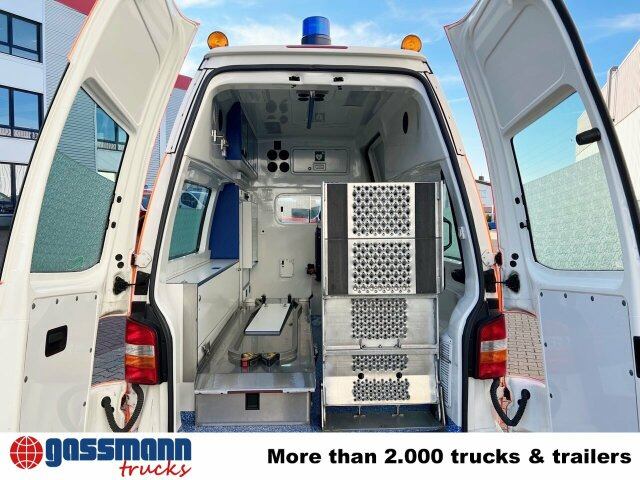 Volkswagen T5 2.5 TDI 4x2, Krankenwagen - Ambulance: photos 2 Volkswagen T5 2.5 TDI 4x2, Krankenwagen - Ambulance: photos 2