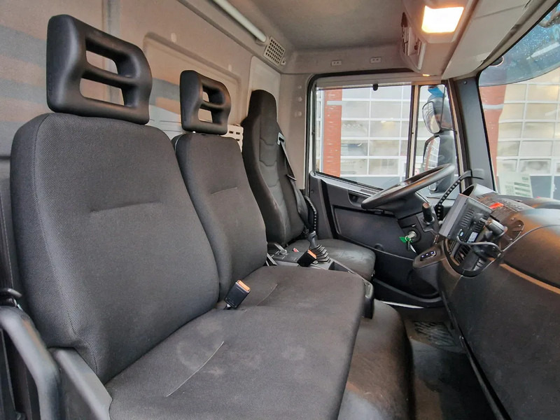 Camion isothermique Iveco Eurocargo 120.250 4x2 - Thermoking T-800R Frigo - Loadlift - Euro 6 - Automatic: photos 19 Camion isothermique Iveco Eurocargo 120.250 4x2 - Thermoking T-800R Frigo - Loadlift - Euro 6 - Automatic: photos 19