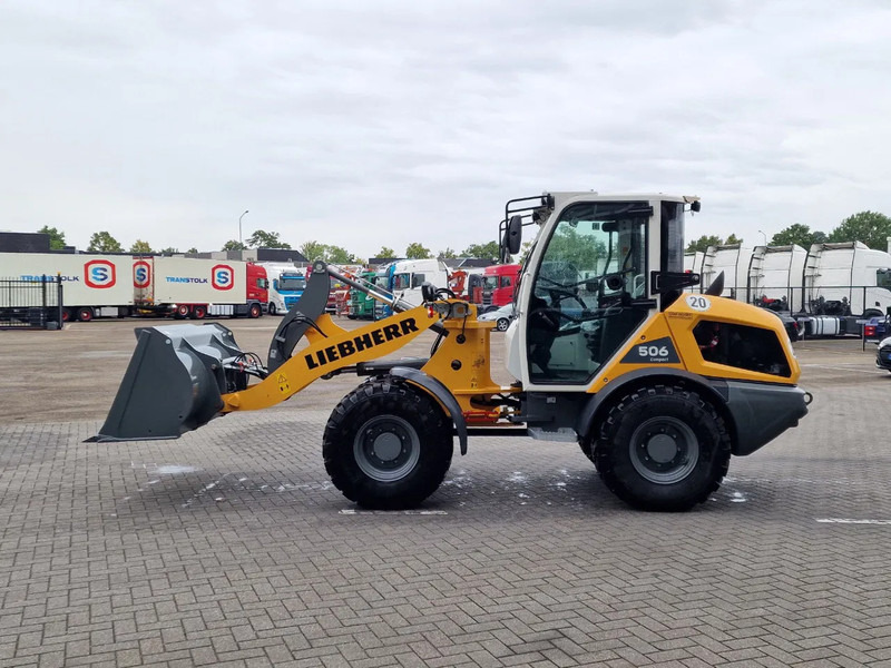 Liebherr L506 compact - New - Bucket + pallet forks - 46 KW - Chargeuse sur pneus: photos 4 Liebherr L506 compact - New - Bucket + pallet forks - 46 KW - Chargeuse sur pneus: photos 4