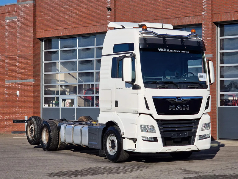 MAN TGX 26.500 6x2 XXL - Chassis - Full air - Night clima - AS Tronic - - Châssis cabine: photos 1 MAN TGX 26.500 6x2 XXL - Chassis - Full air - Night clima - AS Tronic - - Châssis cabine: photos 1