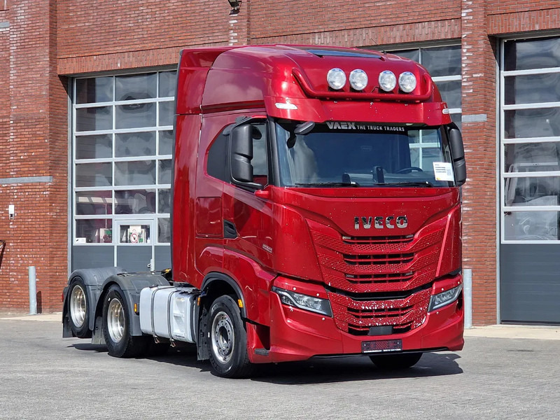 Iveco S-WAY 570 6x2 - Retarder - Full air - 3.20 WB - Navi - Tracteur routier: photos 1 Iveco S-WAY 570 6x2 - Retarder - Full air - 3.20 WB - Navi - Tracteur routier: photos 1