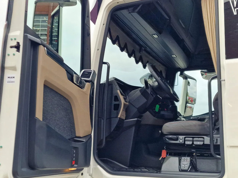 Tracteur routier neuf MAN TGX 18.540 GX - New - Retarder - Night clima - Alcoa - Show truck - Lightbar -: photos 9