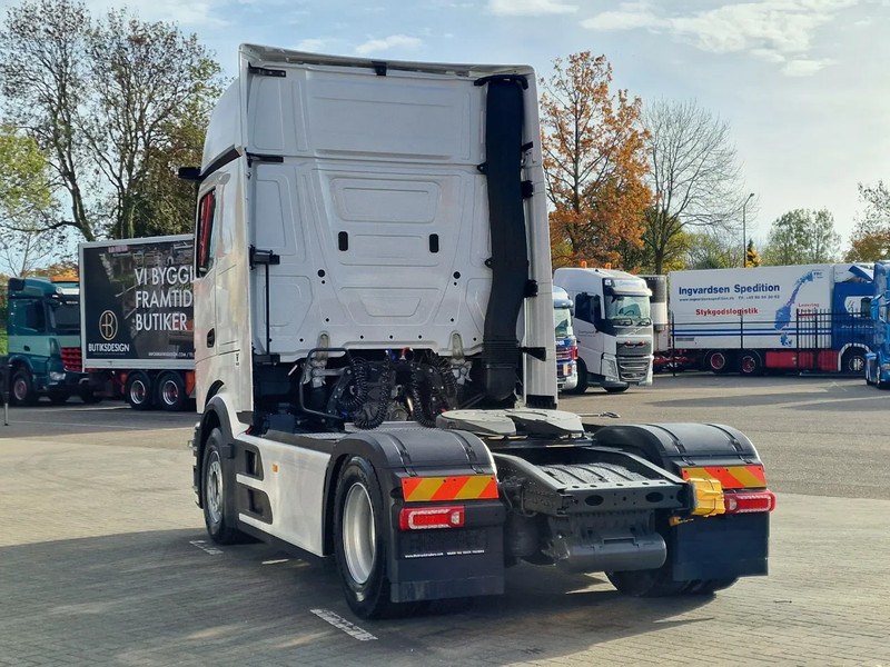 Mercedes-Benz Actros 1851 Procab GigaSpace 4x2 - New - Retarder - Mirror cam - 2x tank - Full spoiler - Navi - Tracteur routier: photos 5 Mercedes-Benz Actros 1851 Procab GigaSpace 4x2 - New - Retarder - Mirror cam - 2x tank - Full spoiler - Navi - Tracteur routier: photos 5