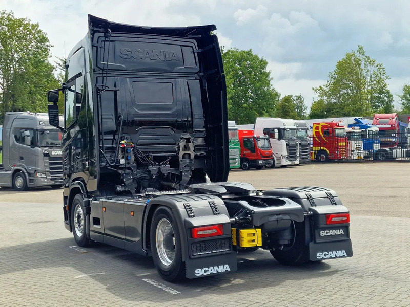 Scania 500S NGS Highline 4x2 - New - Full spec - Retarder - Night clima - Full air - Leather - Tracteur routier: photos 5 Scania 500S NGS Highline 4x2 - New - Full spec - Retarder - Night clima - Full air - Leather - Tracteur routier: photos 5