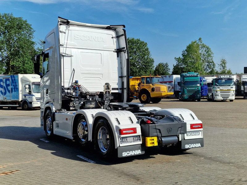 Scania 660S V8 NGS Highline 6x2/4 - New - Old dashboard - Full spec - Retarder - Night clima - Led - Leather - Navi - Tracteur routier: photos 5 Scania 660S V8 NGS Highline 6x2/4 - New - Old dashboard - Full spec - Retarder - Night clima - Led - Leather - Navi - Tracteur routier: photos 5