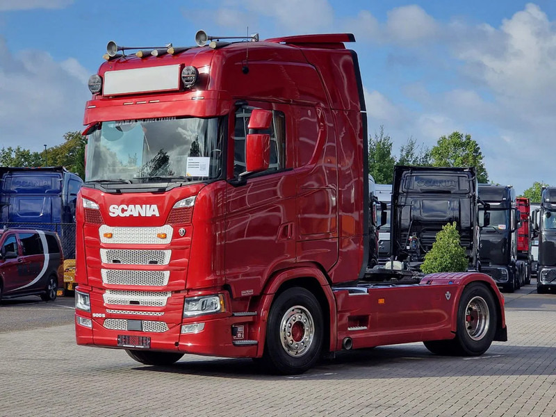 Scania S500 NGS Highline 4x2 - Retarder - Night clima - Full air - Custom interior - Full spoiler - 2 tank - Tracteur routier: photos 3 Scania S500 NGS Highline 4x2 - Retarder - Night clima - Full air - Custom interior - Full spoiler - 2 tank - Tracteur routier: photos 3