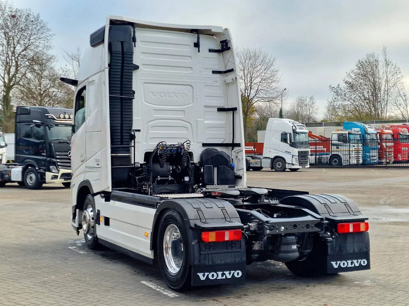 Volvo FH 13.500 Aero Globetrotter XL 4x2 - I Save - I parkcool - 2x tank - Mirror cams - Tracteur routier: photos 5 Volvo FH 13.500 Aero Globetrotter XL 4x2 - I Save - I parkcool - 2x tank - Mirror cams - Tracteur routier: photos 5
