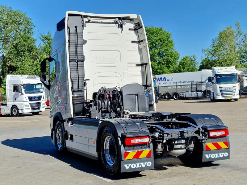 Volvo FH 13.500 Globetrotter XL 4x2 - NEW - Full spec - I parkcool - Full air - - Tracteur routier: photos 5 Volvo FH 13.500 Globetrotter XL 4x2 - NEW - Full spec - I parkcool - Full air - - Tracteur routier: photos 5
