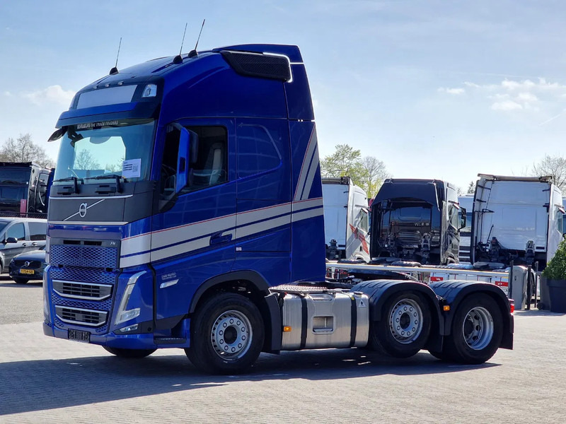 Volvo FH 13.500 Globetrotter XL 6x2 - I Save - I parkcool - Navi - Leather - Tracteur routier: photos 3 Volvo FH 13.500 Globetrotter XL 6x2 - I Save - I parkcool - Navi - Leather - Tracteur routier: photos 3