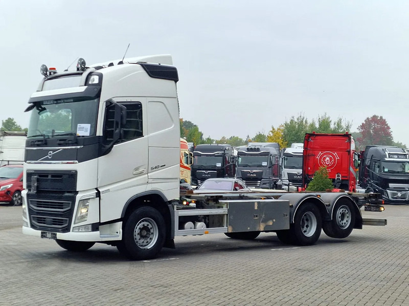 Volvo FH 13.540 Globetrotter 6x2 - BDF - Retarder - 4.90 WB - Full air - Leather - Camion porte-conteneur/ Caisse mobile: photos 3 Volvo FH 13.540 Globetrotter 6x2 - BDF - Retarder - 4.90 WB - Full air - Leather - Camion porte-conteneur/ Caisse mobile: photos 3