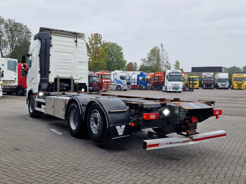 Volvo FH 13.540 Globetrotter 6x2 - BDF - Retarder - 4.90 WB - Full air - Leather - Camion porte-conteneur/ Caisse mobile: photos 5 Volvo FH 13.540 Globetrotter 6x2 - BDF - Retarder - 4.90 WB - Full air - Leather - Camion porte-conteneur/ Caisse mobile: photos 5