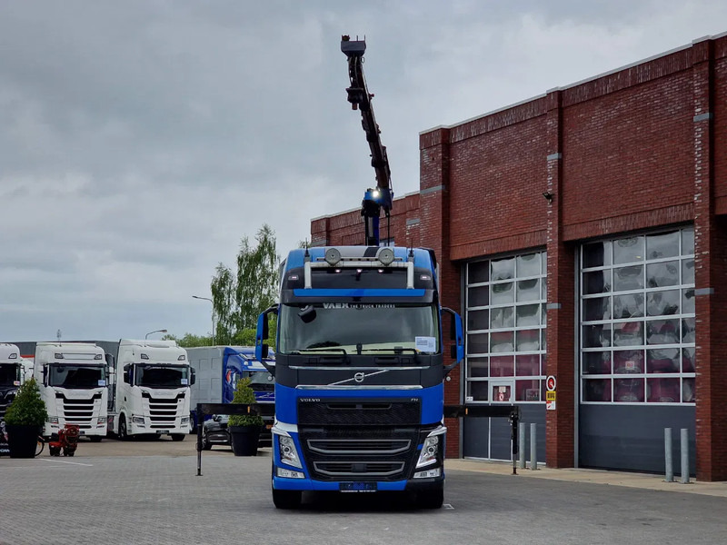 Volvo FH 13.540 Globetrotter 6x4 - HMF 1920K with remote year 2019 - Full air - Leather - Camion grue: photos 2 Volvo FH 13.540 Globetrotter 6x4 - HMF 1920K with remote year 2019 - Full air - Leather - Camion grue: photos 2