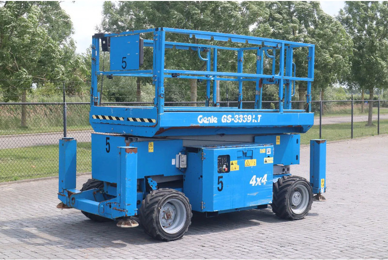 Genie GS-3369 RT | 12 METER | 454 kg - Nacelle ciseaux: photos 3 Genie GS-3369 RT | 12 METER | 454 kg - Nacelle ciseaux: photos 3