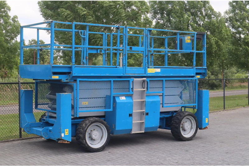 Genie GS-4390 RT | 15 METER | 680 KG - Nacelle ciseaux: photos 2 Genie GS-4390 RT | 15 METER | 680 KG - Nacelle ciseaux: photos 2