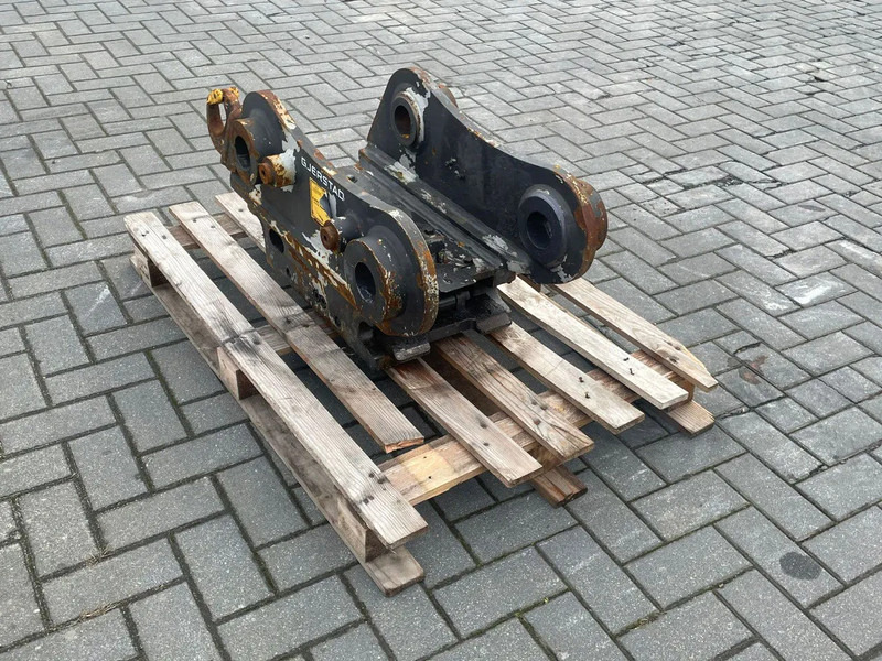 Gjerstad G60 | KM60 | S60 | HYDRAULIC QUICK COUPLER | M318F - Attache rapide pour Engins de chantier: photos 4 Gjerstad G60 | KM60 | S60 | HYDRAULIC QUICK COUPLER | M318F - Attache rapide pour Engins de chantier: photos 4