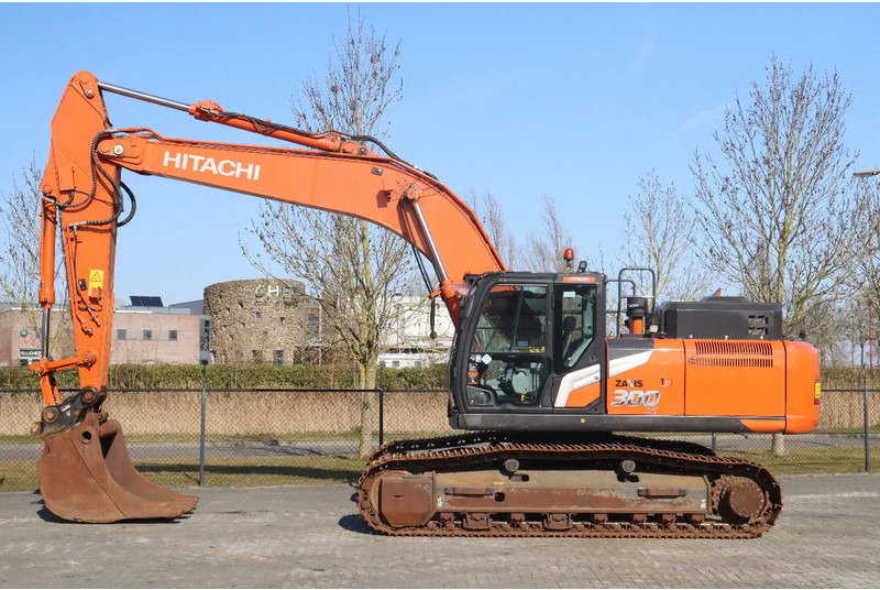 Hitachi ZX300 LC-7 | BUCKET | QUICK COUPLER | GOOD U/C! - Pelle sur chenille: photos 1 Hitachi ZX300 LC-7 | BUCKET | QUICK COUPLER | GOOD U/C! - Pelle sur chenille: photos 1
