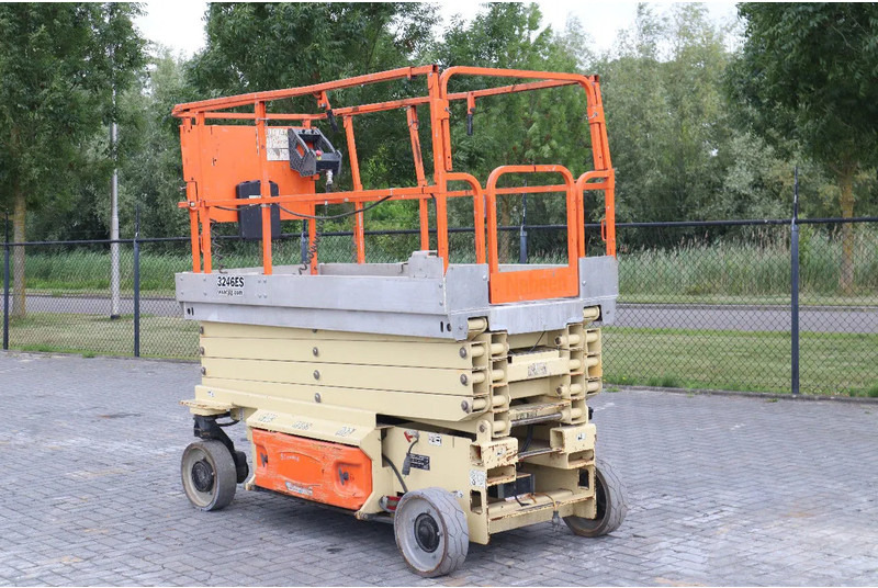 JLG 3246 ES | 12 METER | 320 KG - Nacelle ciseaux: photos 3 JLG 3246 ES | 12 METER | 320 KG - Nacelle ciseaux: photos 3