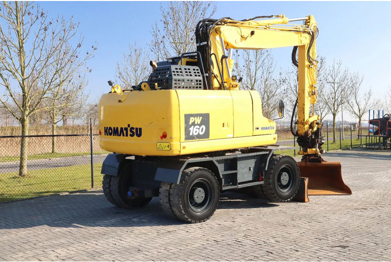 Crédit-bail de Komatsu PW160-11 | ENGCON TILTROTATOR | BUCKET | TRAILER HYDR. Komatsu PW160-11 | ENGCON TILTROTATOR | BUCKET | TRAILER HYDR.: photos 6