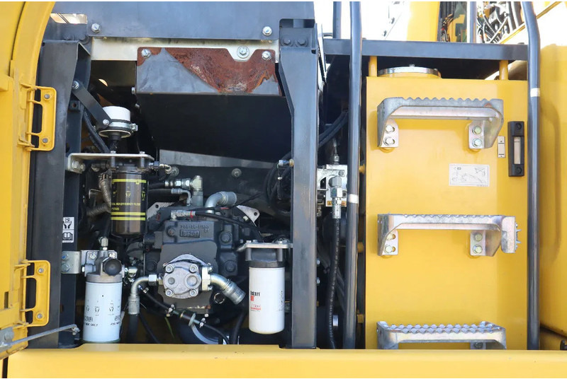 Crédit-bail de Komatsu PW160-11 | ENGCON TILTROTATOR | BUCKET | TRAILER HYDR. Komatsu PW160-11 | ENGCON TILTROTATOR | BUCKET | TRAILER HYDR.: photos 14