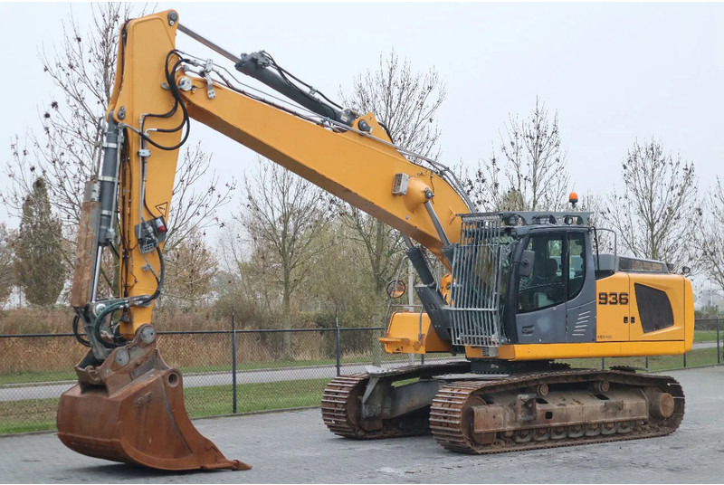 Liebherr R936 NLC | STRAIGHT BOOM | MAGNET GEN | OILQUICK - Pelle sur chenille: photos 2 Liebherr R936 NLC | STRAIGHT BOOM | MAGNET GEN | OILQUICK - Pelle sur chenille: photos 2