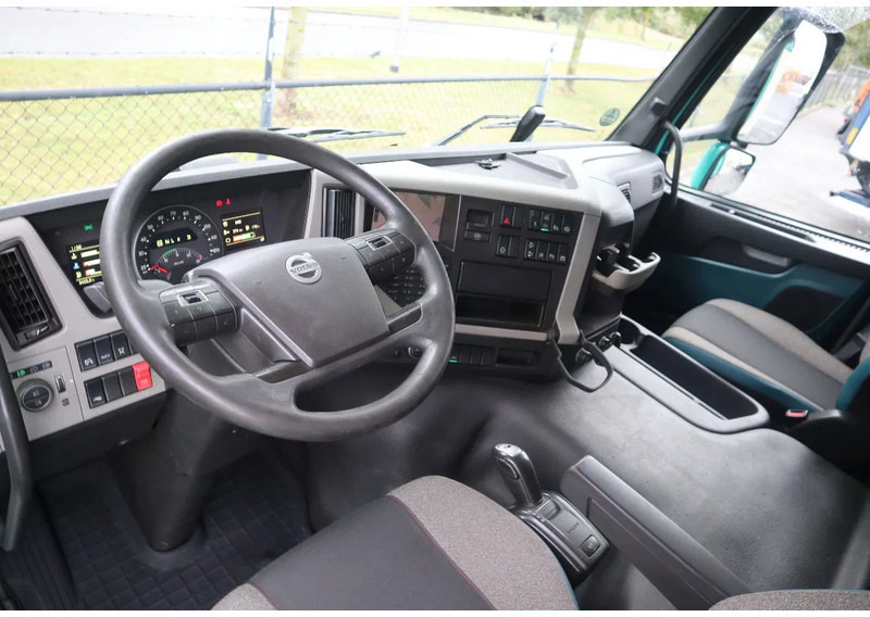 Semi-remorque surbaissé MEUSBURGER FM 330 2-AXLE | HYDR HEBEDACH | VOLVO FM330 LOWDECK: photos 17 Semi-remorque surbaissé MEUSBURGER FM 330 2-AXLE | HYDR HEBEDACH | VOLVO FM330 LOWDECK: photos 17