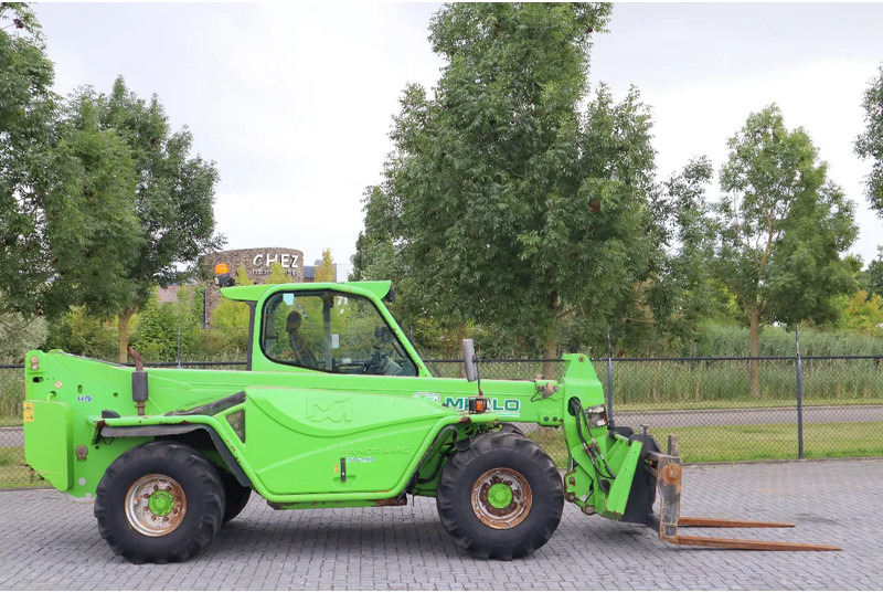 Merlo P72.10 | HYDR FORKS | 7.2 TON | 10 METER - Chariot télescopique: photos 4 Merlo P72.10 | HYDR FORKS | 7.2 TON | 10 METER - Chariot télescopique: photos 4