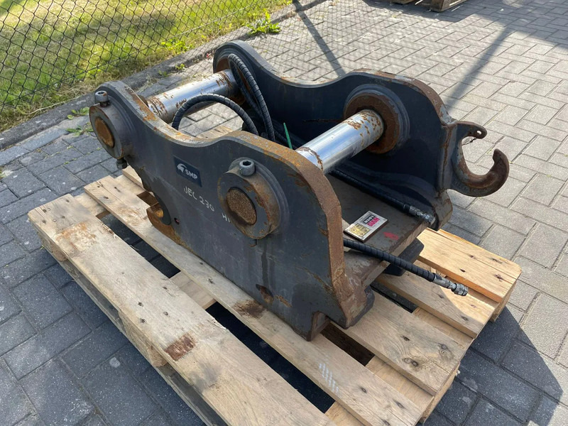 SMP S70 | QUICK COUPLER | SNELWISSEL | SCHNELLWECHSLER - Cisaille de démolition pour Engins de chantier: photos 2 SMP S70 | QUICK COUPLER | SNELWISSEL | SCHNELLWECHSLER - Cisaille de démolition pour Engins de chantier: photos 2