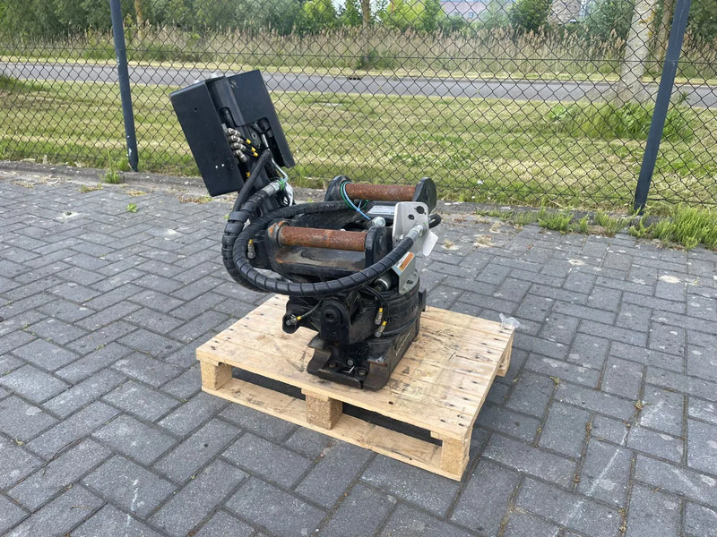 STEELWRIST X06 S40 | TILT ROTATOR | VLS | FPL | RF | NEW / UNUSED - Tiltrotator pour Engins de chantier: photos 1 STEELWRIST X06 S40 | TILT ROTATOR | VLS | FPL | RF | NEW / UNUSED - Tiltrotator pour Engins de chantier: photos 1