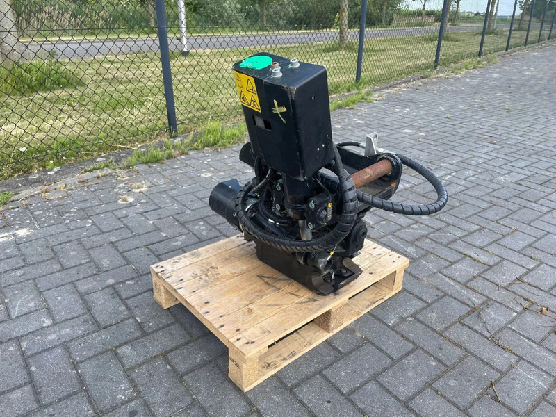 STEELWRIST X06 S40 | TILT ROTATOR | VLS | FPL | RF | NEW / UNUSED - Tiltrotator pour Engins de chantier: photos 3 STEELWRIST X06 S40 | TILT ROTATOR | VLS | FPL | RF | NEW / UNUSED - Tiltrotator pour Engins de chantier: photos 3