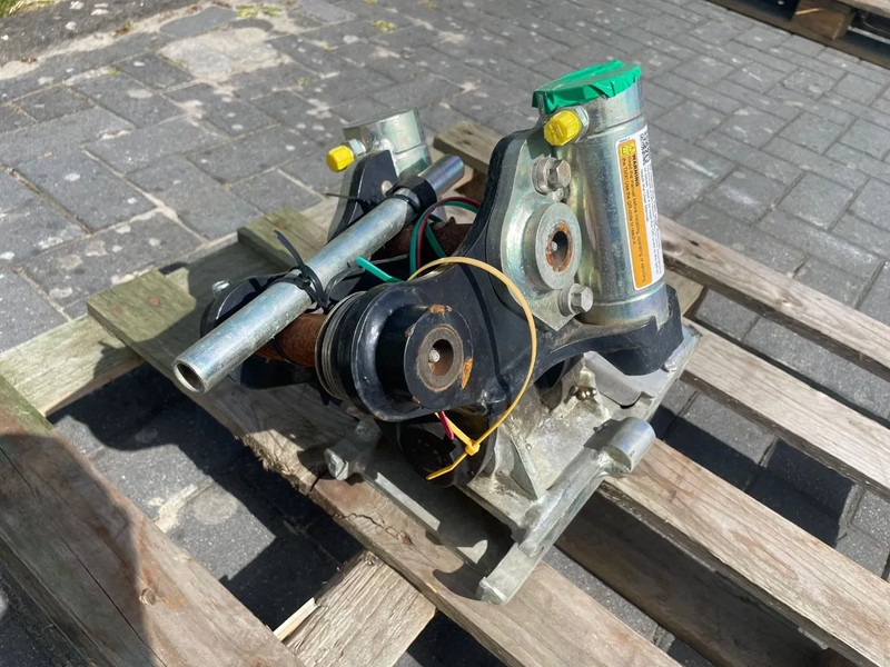 Sanderson STEELWRIST TMX S30 -180HA | TILT QUICKCOUPLER | TILTING COUPLER | NEW - Tiltrotator pour Engins de chantier: photos 3 Sanderson STEELWRIST TMX S30 -180HA | TILT QUICKCOUPLER | TILTING COUPLER | NEW - Tiltrotator pour Engins de chantier: photos 3