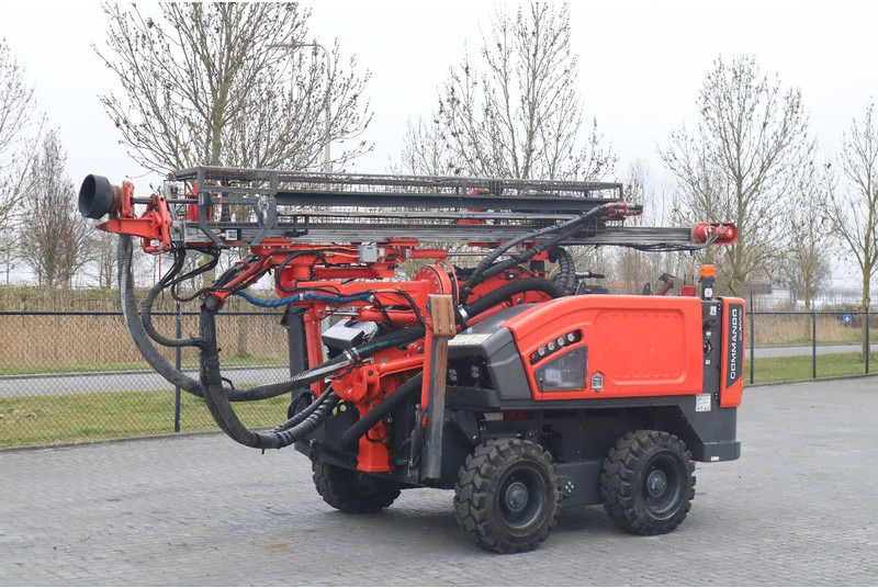 Sandvik 2 PIECES COMMANDO DC 300 RI S5 | ONLY 470 DRILLING HOURS - Foreuse: photos 5 Sandvik 2 PIECES COMMANDO DC 300 RI S5 | ONLY 470 DRILLING HOURS - Foreuse: photos 5