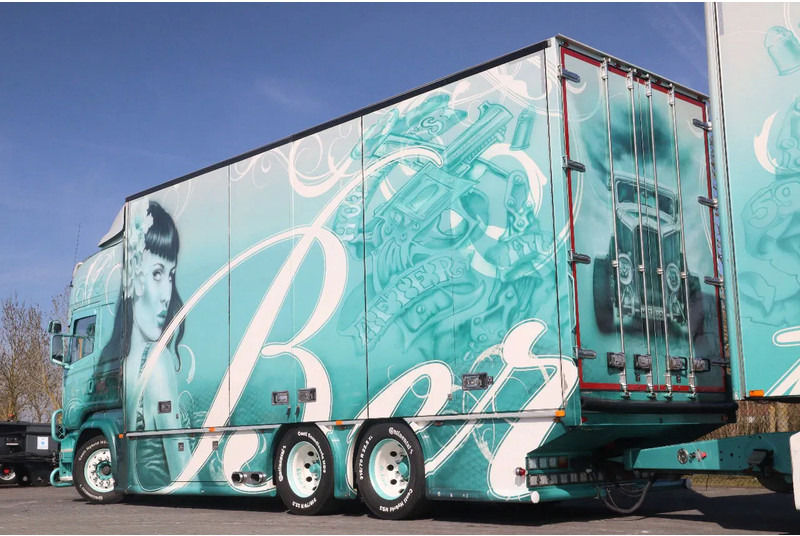 Scania R560 V8 R560 | BERTHONS HOT ROD | CUSTOM SPECIAL TRUCK - Semi-remorque fourgon: photos 3 Scania R560 V8 R560 | BERTHONS HOT ROD | CUSTOM SPECIAL TRUCK - Semi-remorque fourgon: photos 3
