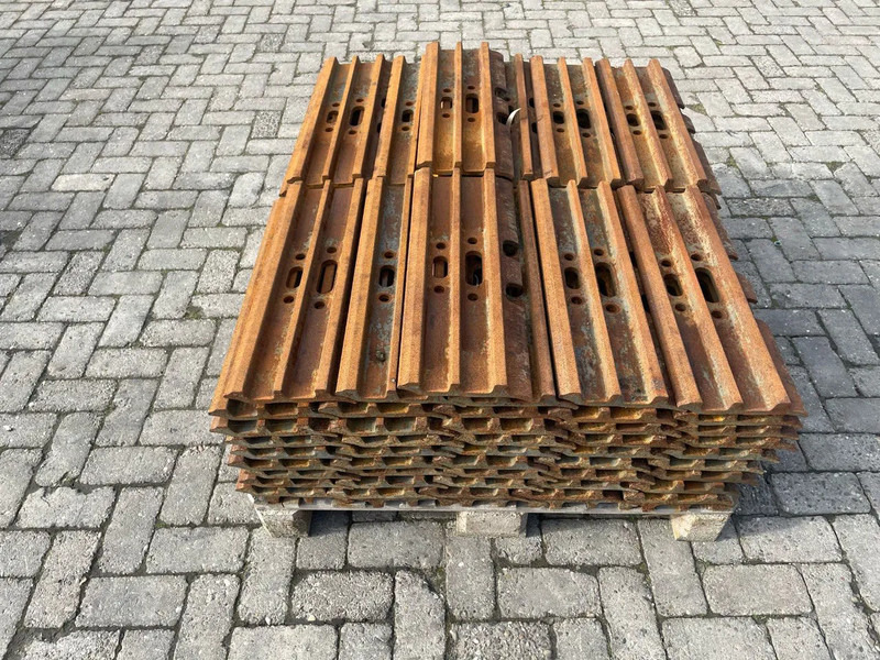 Volvo EC 250 E | DEMO | SHOES | PLATES | 60 CM | FAHRWERK - Frame/ Châssis: photos 2 Volvo EC 250 E | DEMO | SHOES | PLATES | 60 CM | FAHRWERK - Frame/ Châssis: photos 2