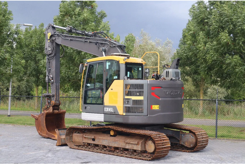 Volvo ECR 145 EL | ECR145 | QUICK COUPLER | BUCKET | GOOD UNDERCARRIAGE - Pelle sur chenille: photos 3 Volvo ECR 145 EL | ECR145 | QUICK COUPLER | BUCKET | GOOD UNDERCARRIAGE - Pelle sur chenille: photos 3