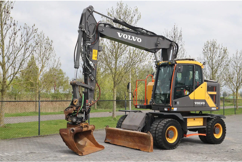 Volvo EWR 170 E | ROTOTILT | BUCKET | DOZERBLADE | TRAILER HYDR - Pelle sur pneus: photos 2 Volvo EWR 170 E | ROTOTILT | BUCKET | DOZERBLADE | TRAILER HYDR - Pelle sur pneus: photos 2