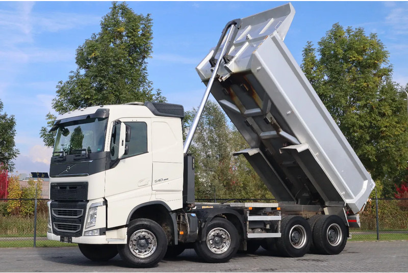 Volvo FH 540 | 8X4 | BIG AXLES | RETARDER | EURO 6 - Camion benne: photos 1 Volvo FH 540 | 8X4 | BIG AXLES | RETARDER | EURO 6 - Camion benne: photos 1