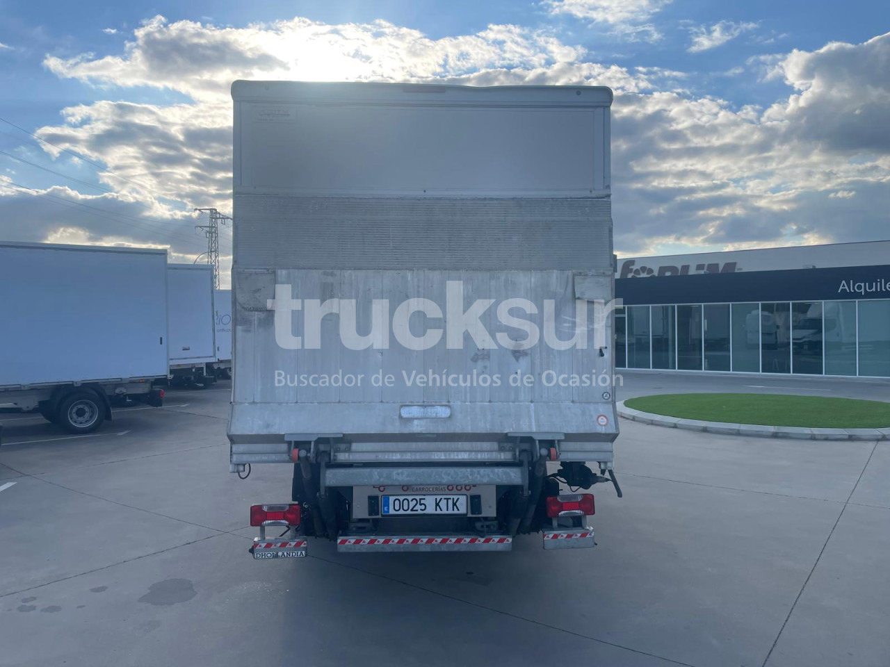 IVECO 72C18 P/E - Camion fourgon: photos 4 IVECO 72C18 P/E - Camion fourgon: photos 4