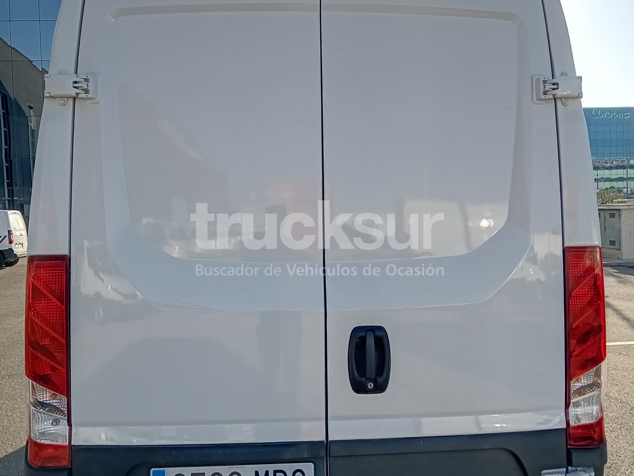 IVECO DAILY 35S16 12M3 - Fourgon grand volume: photos 4 IVECO DAILY 35S16 12M3 - Fourgon grand volume: photos 4