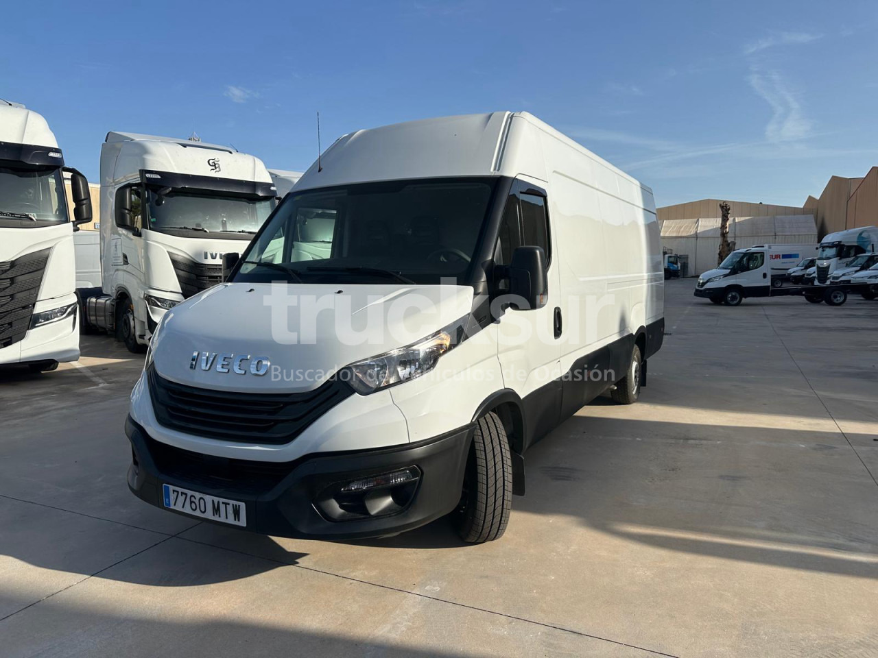 IVECO DAILY 35S16 F 16M3 - Fourgon grand volume: photos 1 IVECO DAILY 35S16 F 16M3 - Fourgon grand volume: photos 1