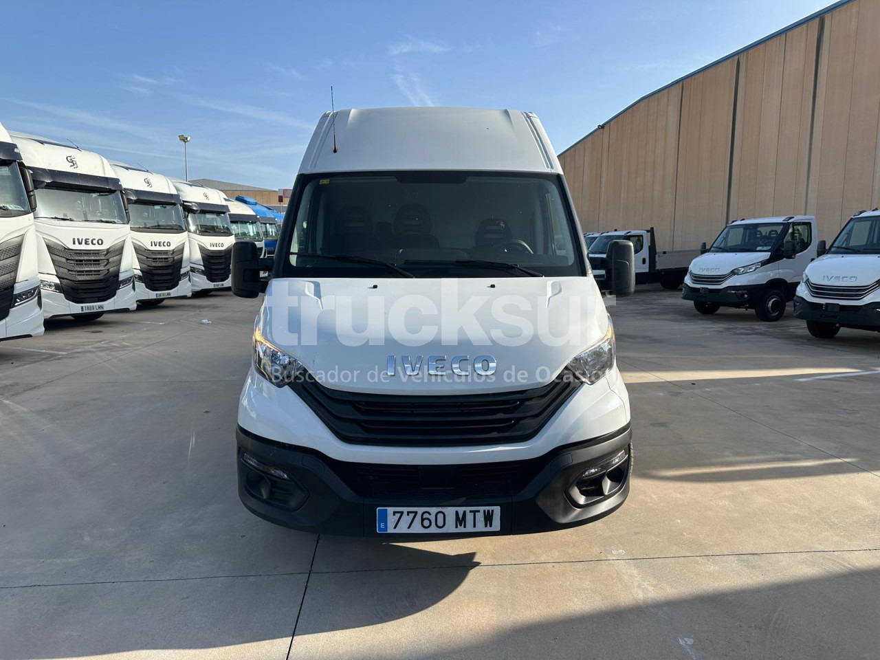 IVECO DAILY 35S16 F 16M3 - Fourgon grand volume: photos 3 IVECO DAILY 35S16 F 16M3 - Fourgon grand volume: photos 3