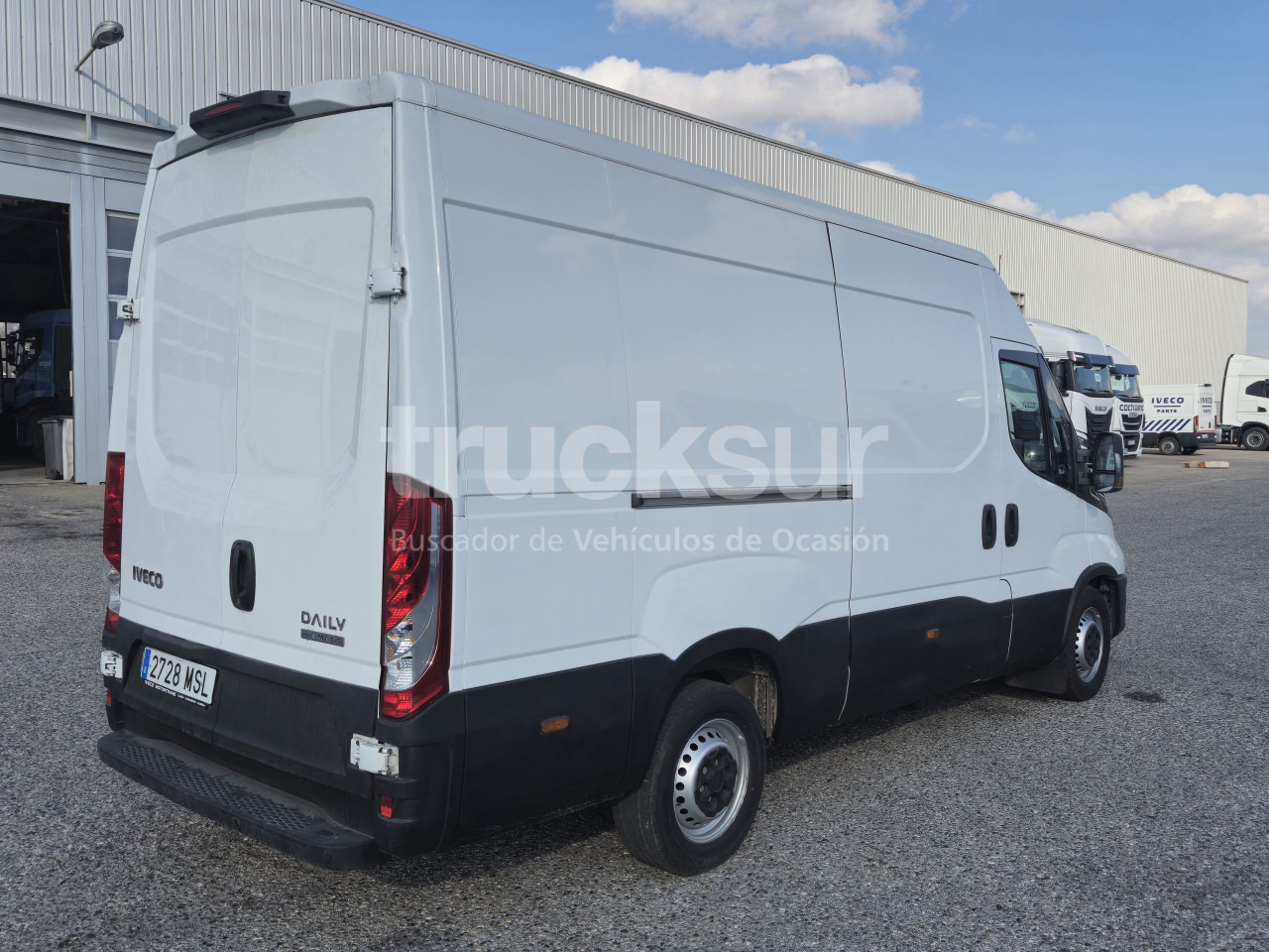 IVECO DAILY 35S16A8V - Fourgon grand volume: photos 2 IVECO DAILY 35S16A8V - Fourgon grand volume: photos 2
